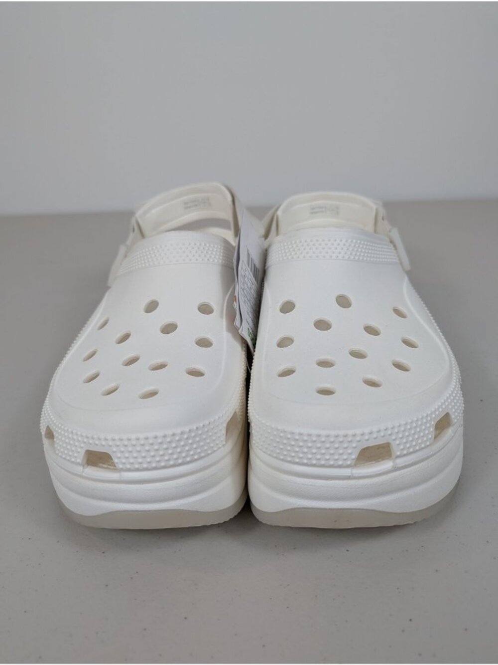 Crocs Zuecos Hiker Xscape in white men's size 11